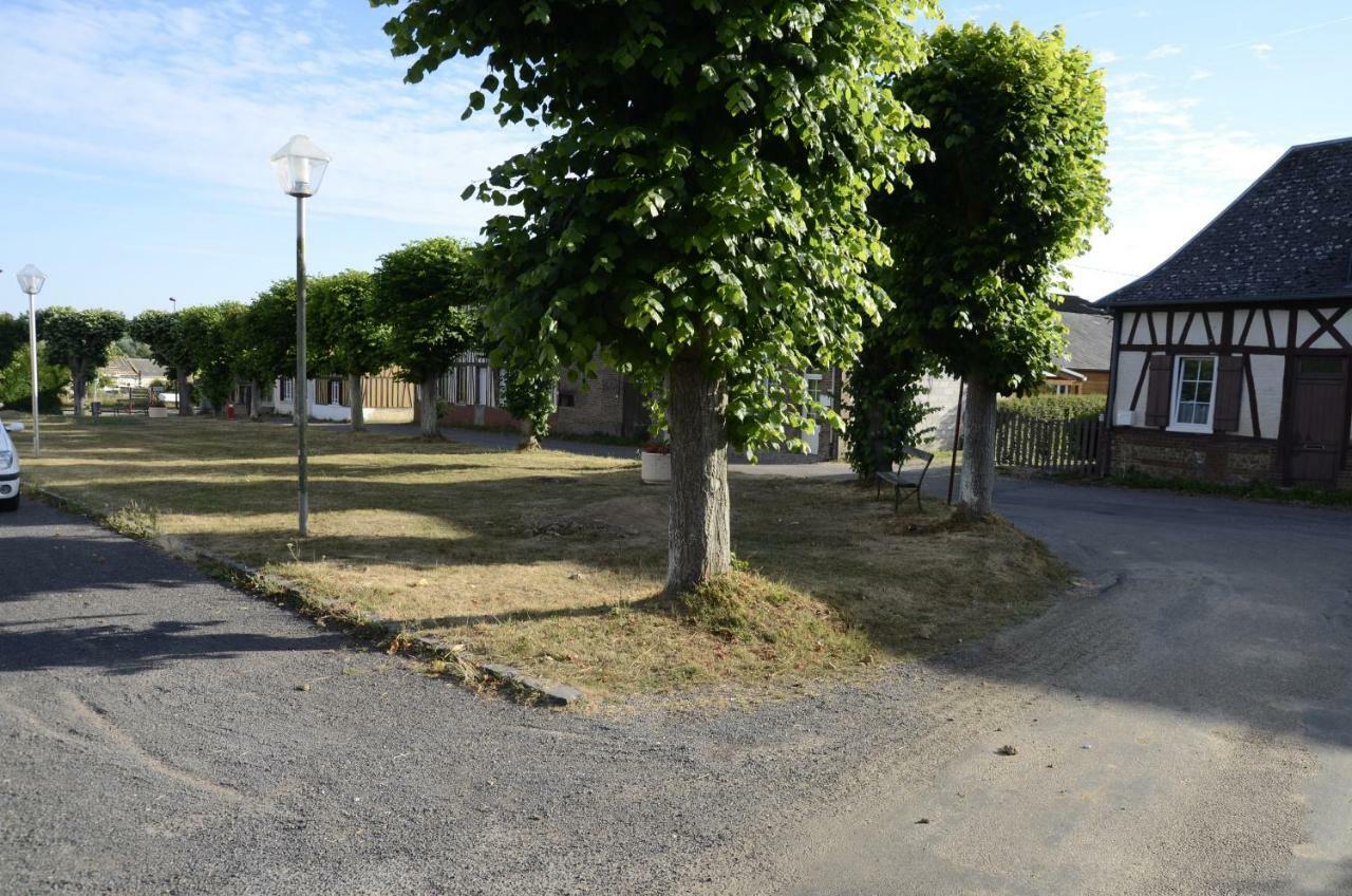 Gite De La Pature Le Thuit-Simer Exteriör bild